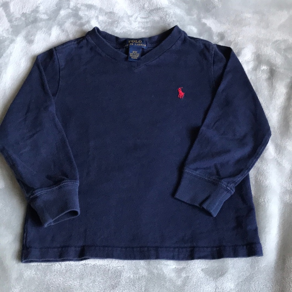Long sleeve, V-neck t-shirt